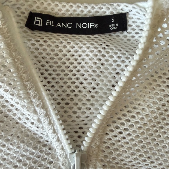 Blanc Noir Cropped Zip Mesh Hoodie in White Size: Small (S) - Picture 3 of 3